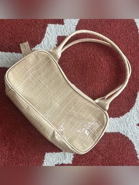 Y2K Privilege Paris Faux Croc Baguette Shoulder Bag | Champagne Beige Mini Purse